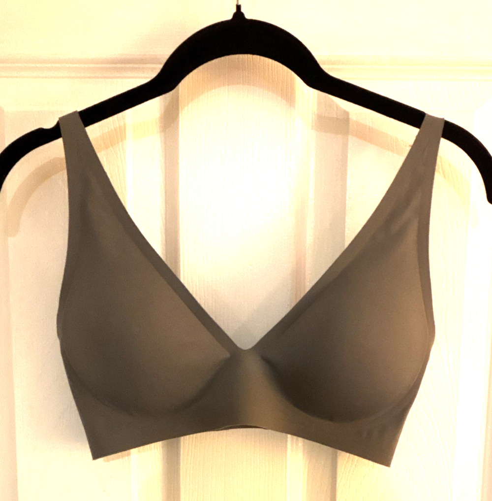 Women’s Gray Seamless Wireless Bralette Bra Strap Hook & Eye Closure Opaque